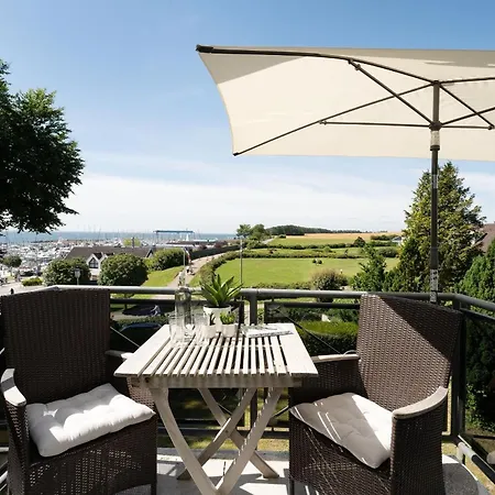 Strandhaus Am Yachthafen 5 *